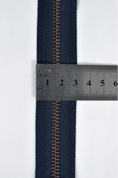 ZIP069  3號拉鏈  單頭拉鏈款式  紅古銅牙拉鏈  開尾拉鏈款式  不設單獨拉鍊訂購 側面照